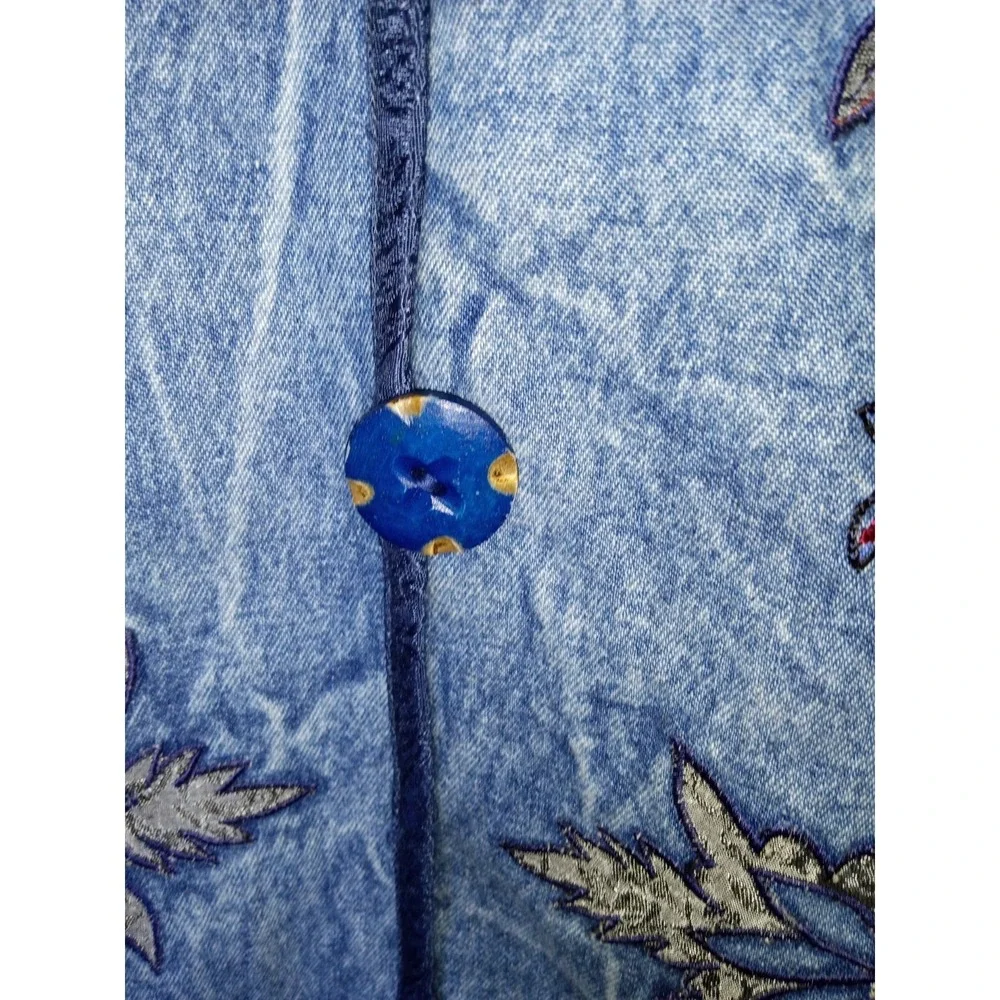 Vintage Acid Wash‎ Denim Floral Embroidered Button Front Jacket Light Blue Boho